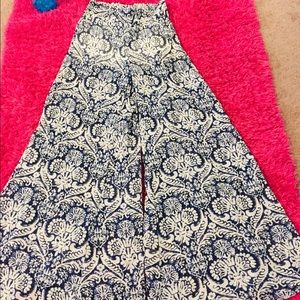 Flowery loosed trousers